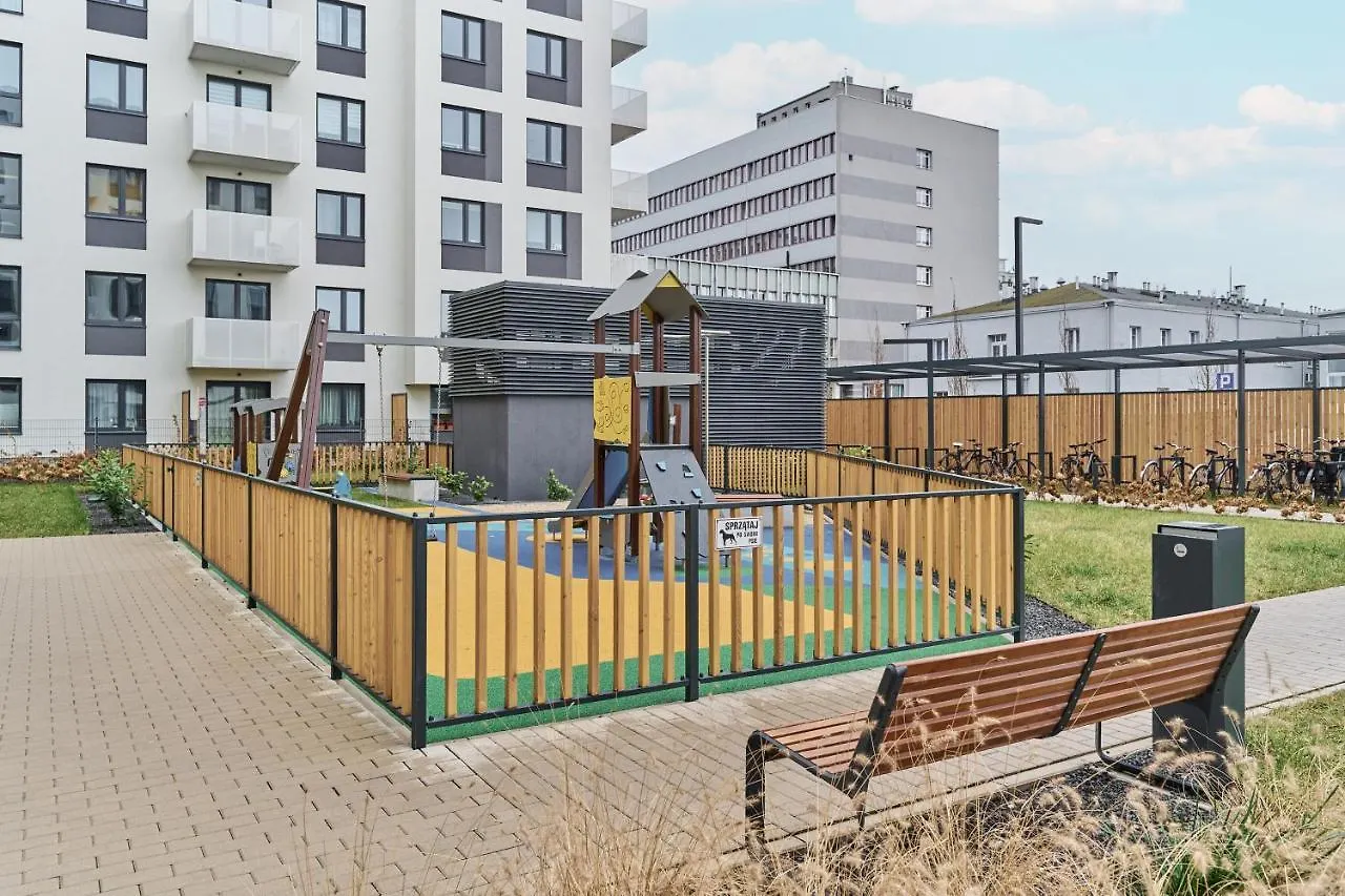 Miedziana 6 & 18 Apartment With Free Garage Wroclaw By Renters 0*,  بولندا