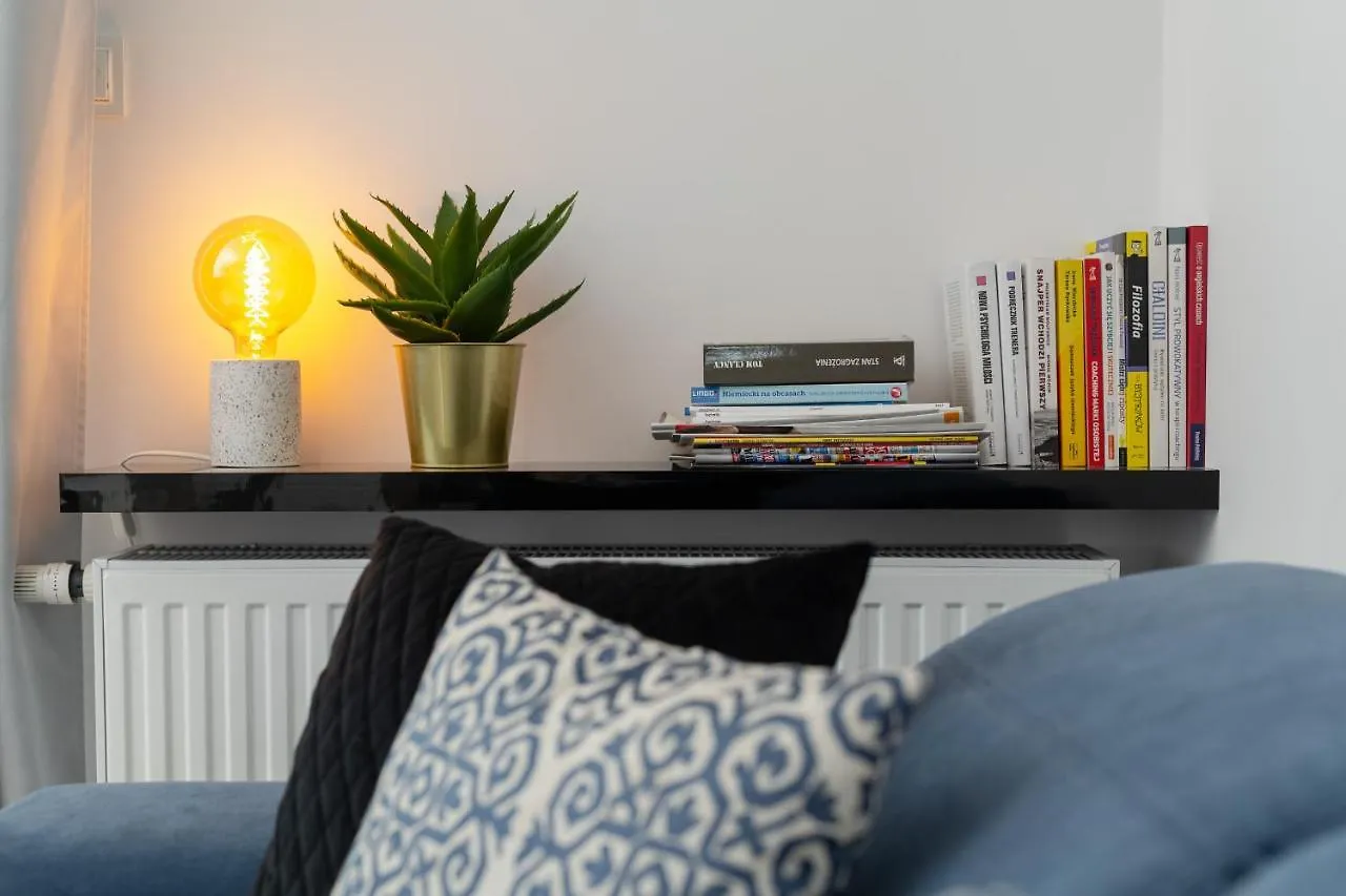Miedziana 6 & 18 Apartment With Free Garage Wroclaw By Renters