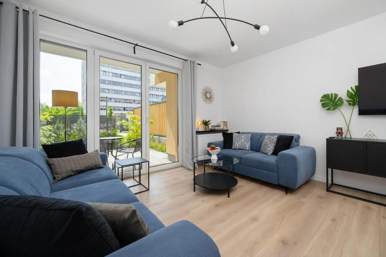 Miedziana 6 & 18 Apartment With Free Garage Wroclaw By Renters