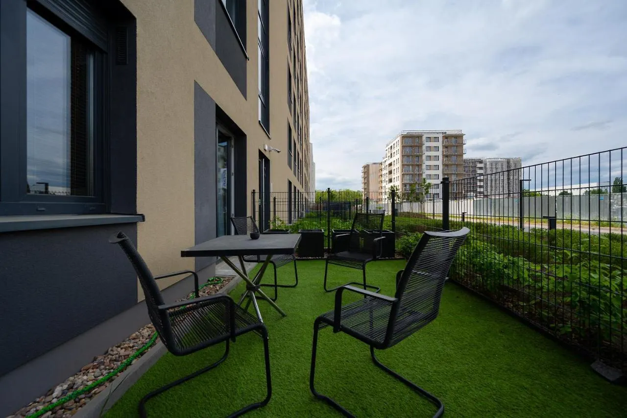 Miedziana 6 & 18 Apartment With Free Garage Wroclaw By Renters